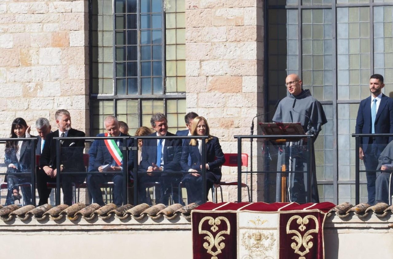 Reliquary Tabernacles: Unveiling Medieval Italy's Sacred Relics